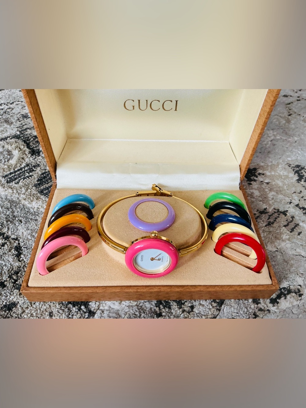 Beautiful Gucci Watch set with Interchangeable Color Bezels🔥🔥🔥
